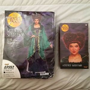 WINIFRED SANDERSON.AND WIG BUNDLE